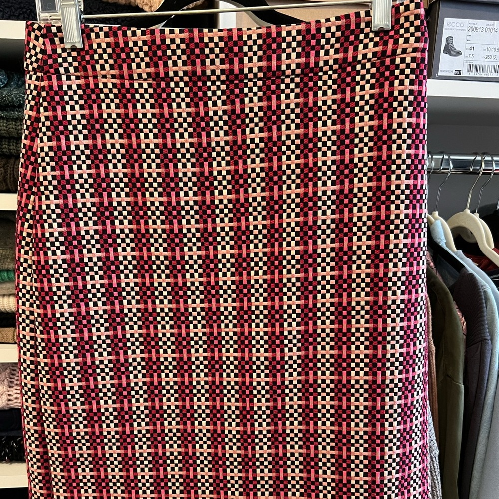 Ann Taylor Pencil Skirt - Beautiful Colors!